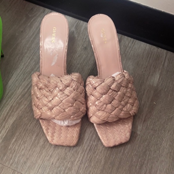 Guess Shoes - NWOT GUESS OPEN TOE WEAVE SANDALS